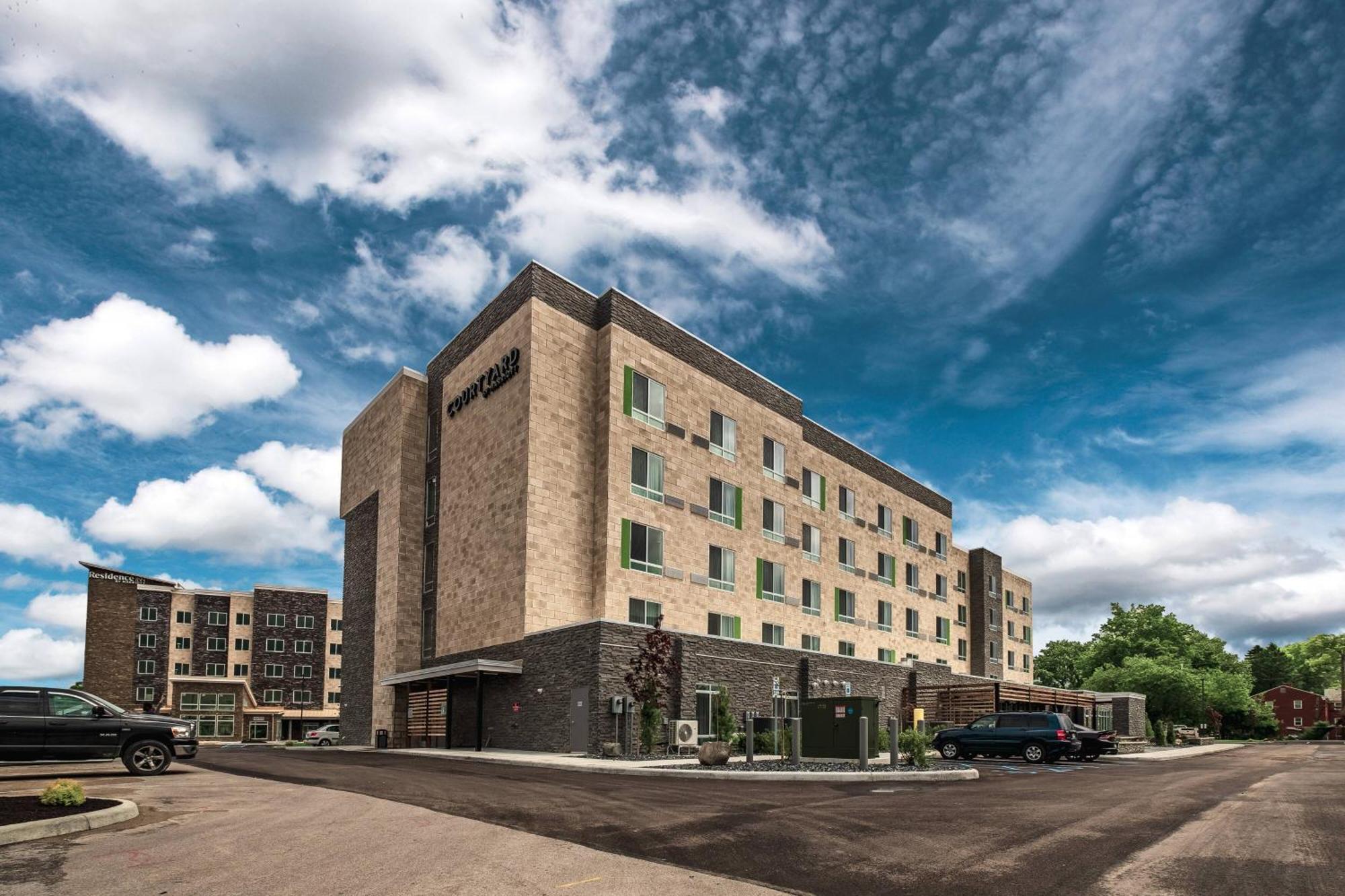 Courtyard By Marriott Toledo West Hotel Exterior foto