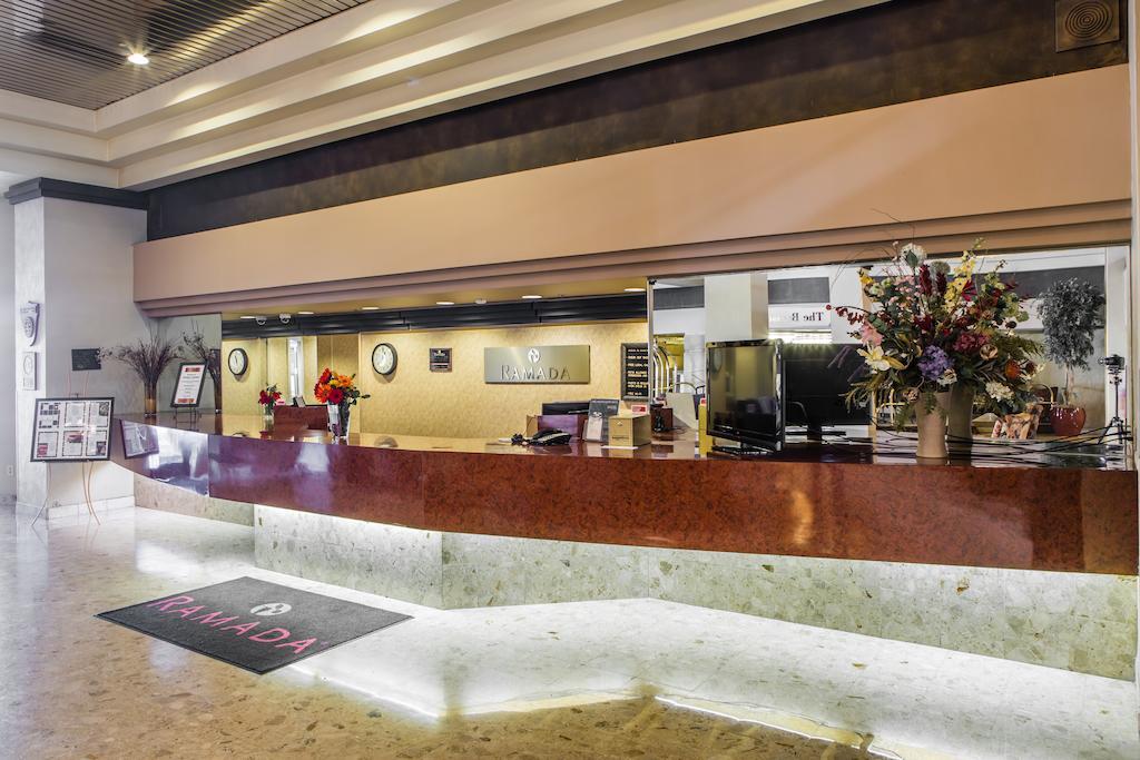Courtyard By Marriott Toledo West Hotel Exterior foto